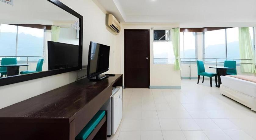 Nice Beach Hotel Rayong Exterior photo