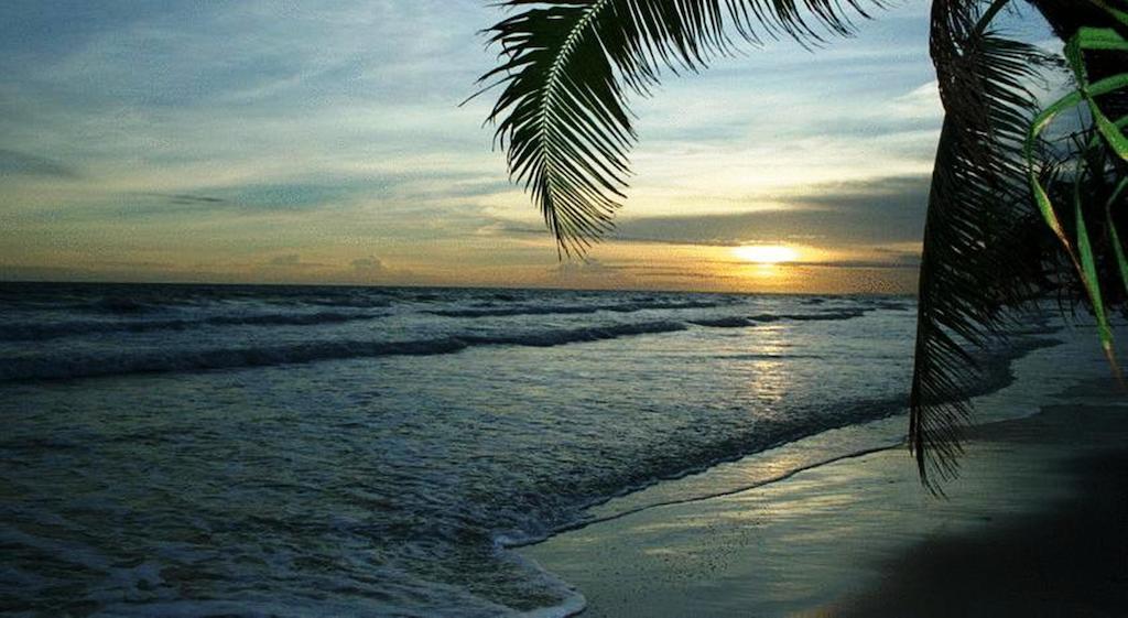 Nice Beach Hotel Rayong Exterior photo